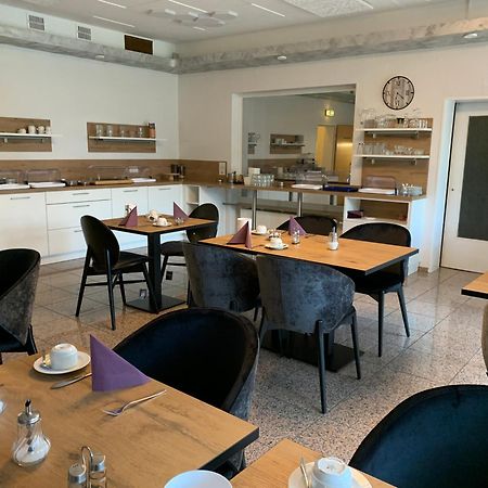 Hotel Zur Therme 바트베스테른코텐 외부 사진