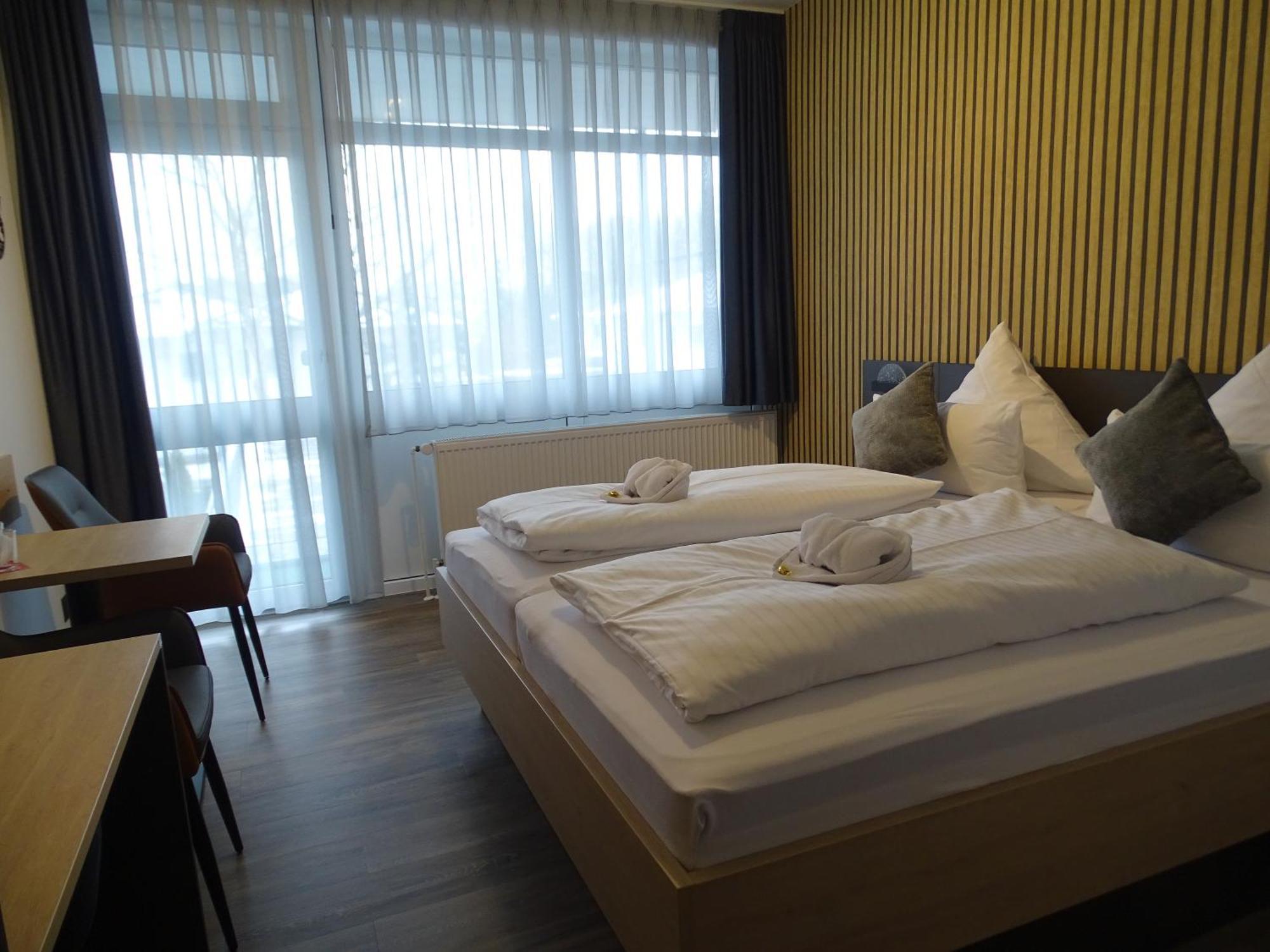 Hotel Zur Therme 바트베스테른코텐 외부 사진