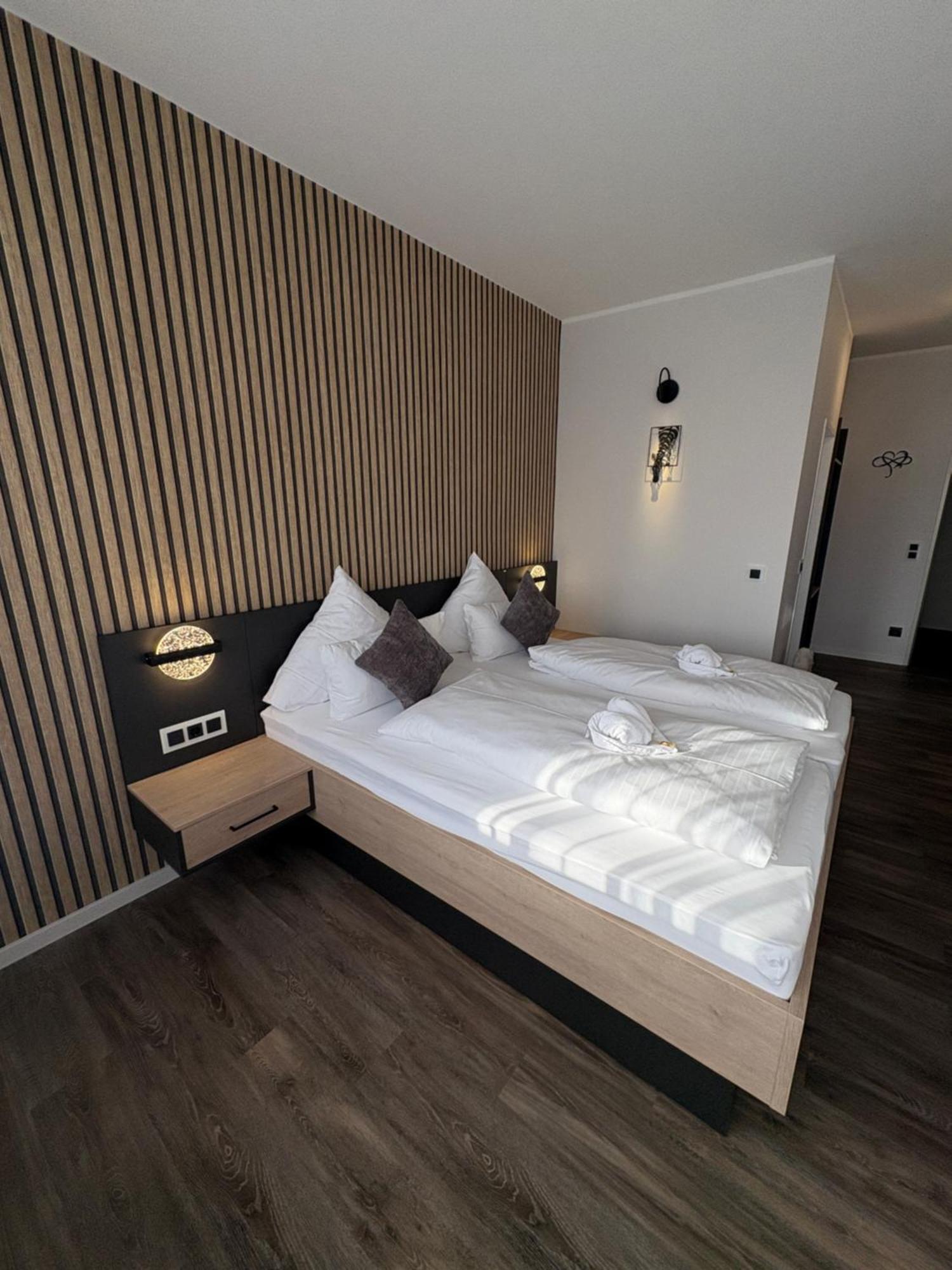 Hotel Zur Therme 바트베스테른코텐 외부 사진